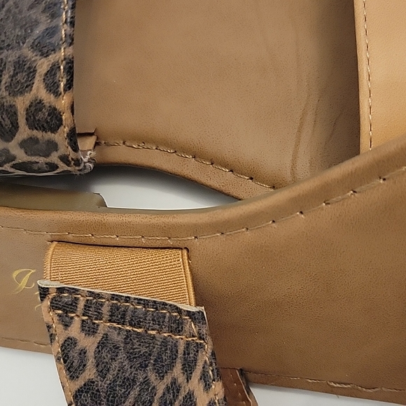 Sandals - Picture 5 of 5